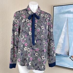 Jessy B Button Down Blouse Long sleeves
Stripes and flowers size Large